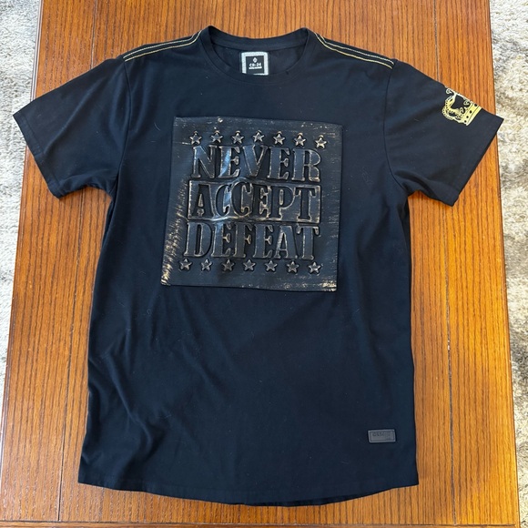 CR24-BORDO CROMATO MEN'S SIZE MED “NEVER ACCEPT DEFEAT " BLACK T-SHIRT EMBOSSED - Picture 1 of 13